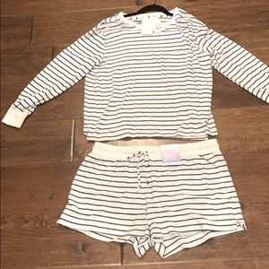 Stars above perfectly cozy set!